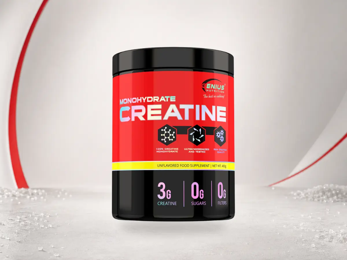 Creatine Monohydrate kreatín á ljósum MaxEffort-bakgrunni